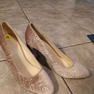 Nine West Beige Textured Heels